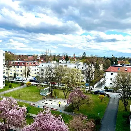 City Apartment - Laim - Mountain View Apartamento