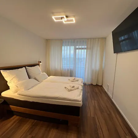 City Apartment - Laim - Mountain View Apartamento *