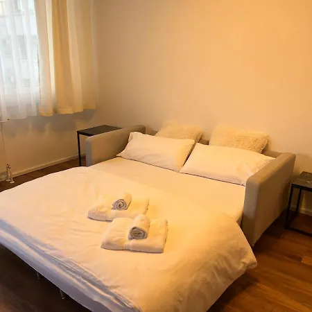 City Apartment - Laim - Mountain View Apartamento